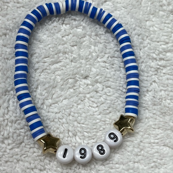 Taylor Swift Friendship Bracelets for Eras Tour - Picture 2 of 4